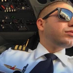 Meet your Posher, Moe